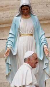 Papa F. con la Madonna